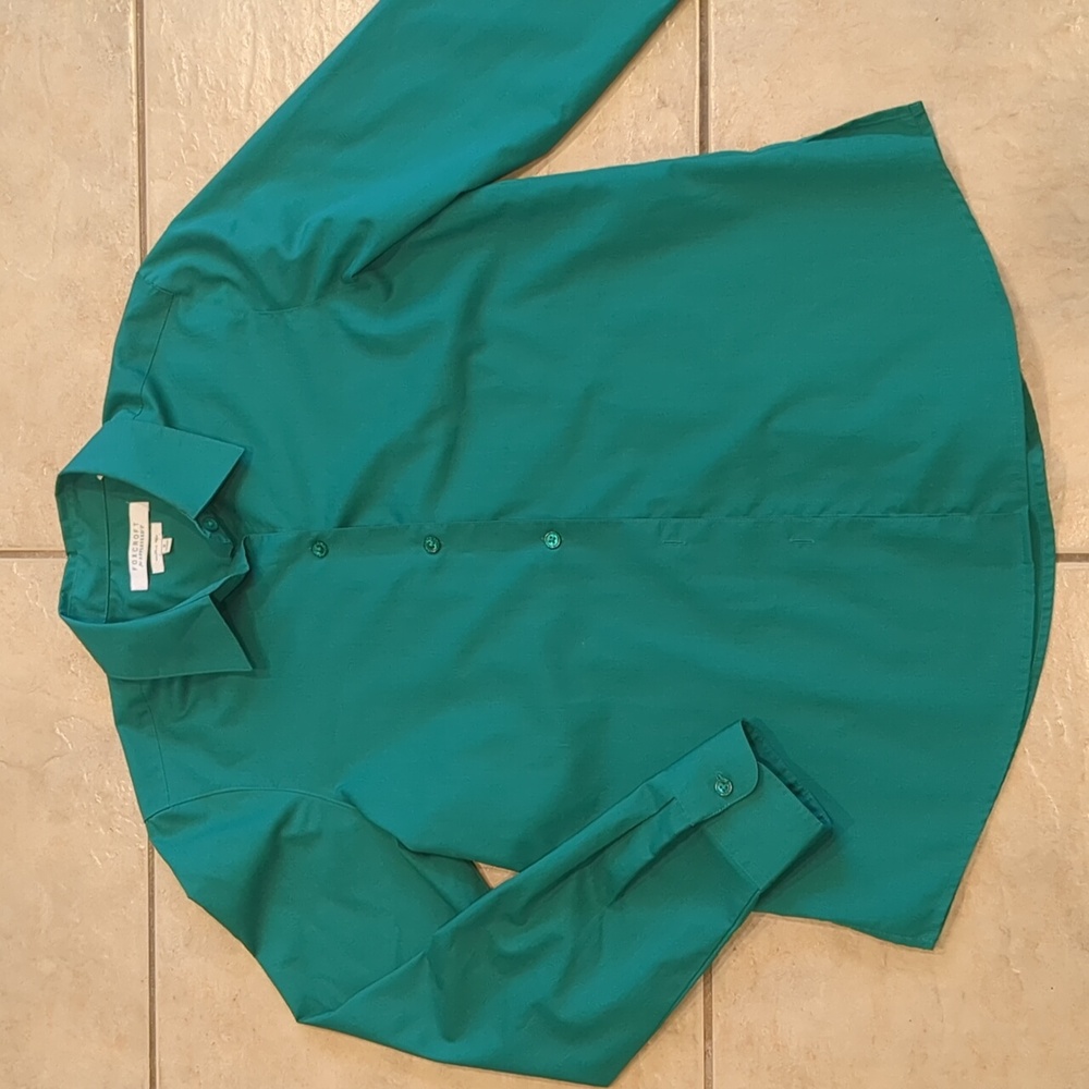 Foxcroft Wrinkle Free Kelly Green Button Down Shirt Size 6